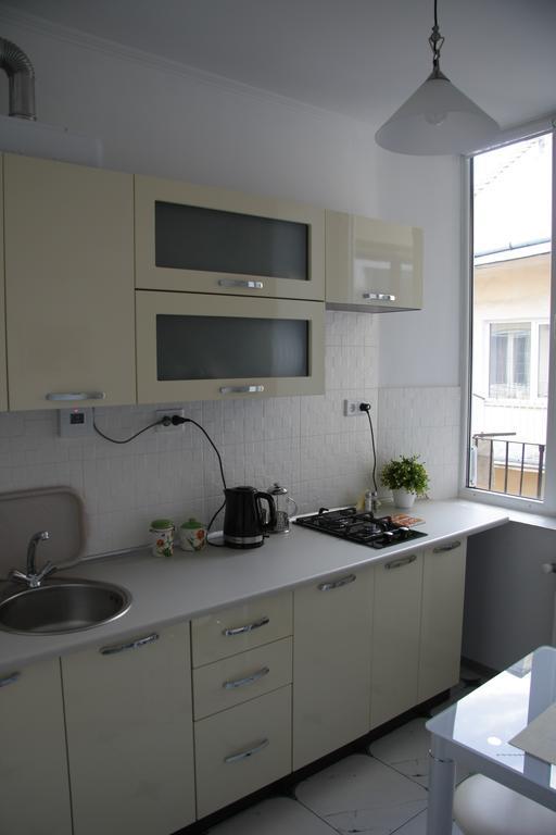 Apartment on Virmenska street 2 Lviv Buitenkant foto